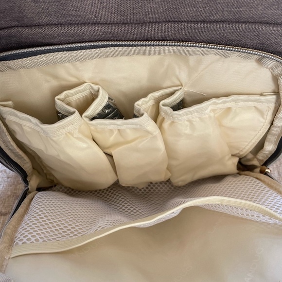 Stylish Unisex Diaper Organizing Bag by Land - Picture 2 of 15